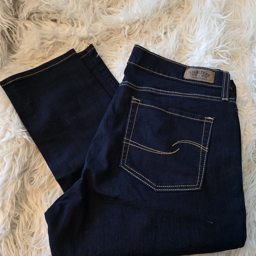 Levi's Women's Dark Blue Straight Leg Jeans